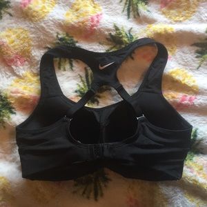 Nike Alpha Bra